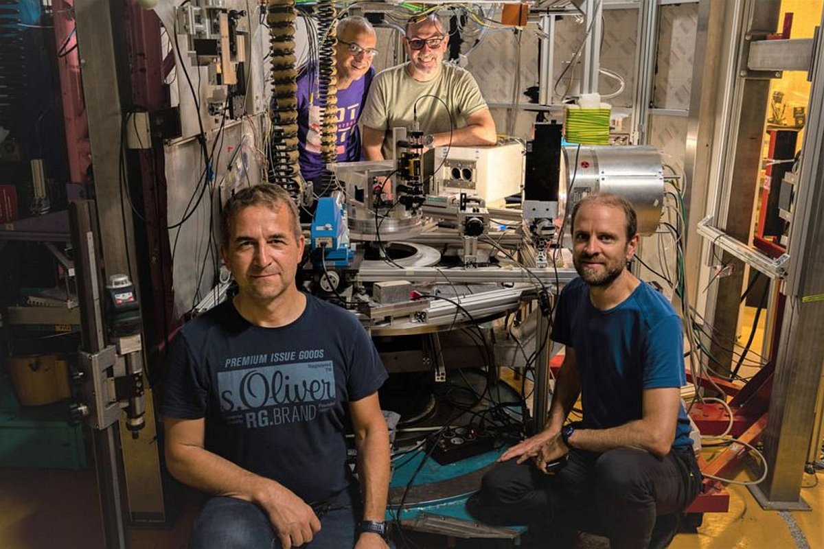 Neutron Interferometers From Two Separate Crystals Developed in Breakthrough in Neutron Physics