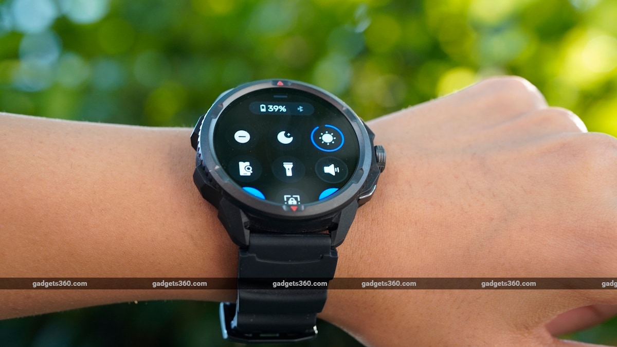 noisefit endeavour pro review ndtv battery NoiseFit Endeavour Pro
