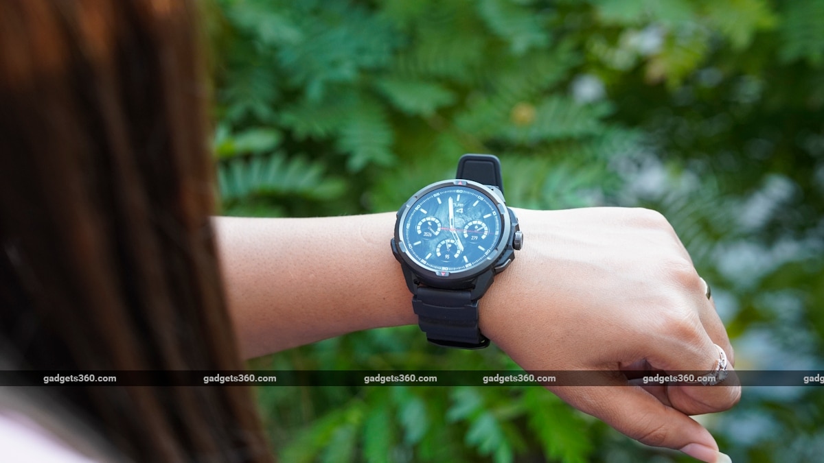 noisefit endeavour pro review ndtv wrist NoiseFit Endeavour Pro