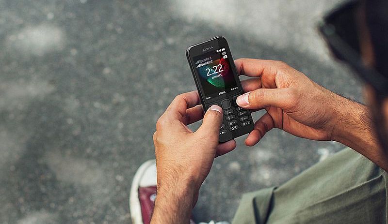 In India, the iPhone Has an Unlikely New Challenger: Feature Phones