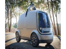 Robot Delivery Vans May Hit the Streets Before Self-Driving Cars Robot Delivery Vans May Hit the Streets Before Self-Driving Cars