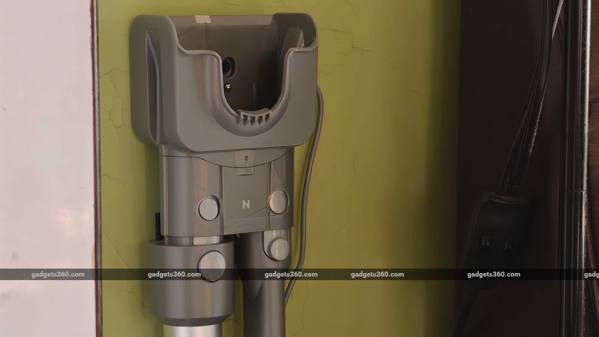 nuuk ren pro dock problem gadgets 360 NuukRenPro  Nuuk