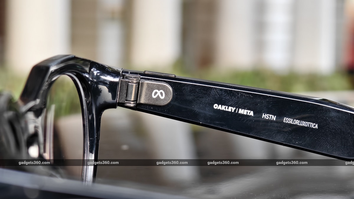 oaklay meta hstn review2 Oakley-Meta-HSTN-AI-glasses