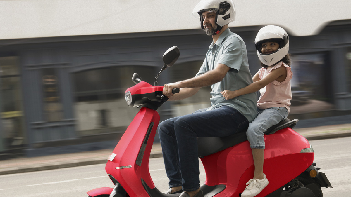 Ola S1, Ola S1 Pro Electric Scooters India Sales Crossed Rs. 600 Crores on First Day, Says CEO Bhavish Aggarwal