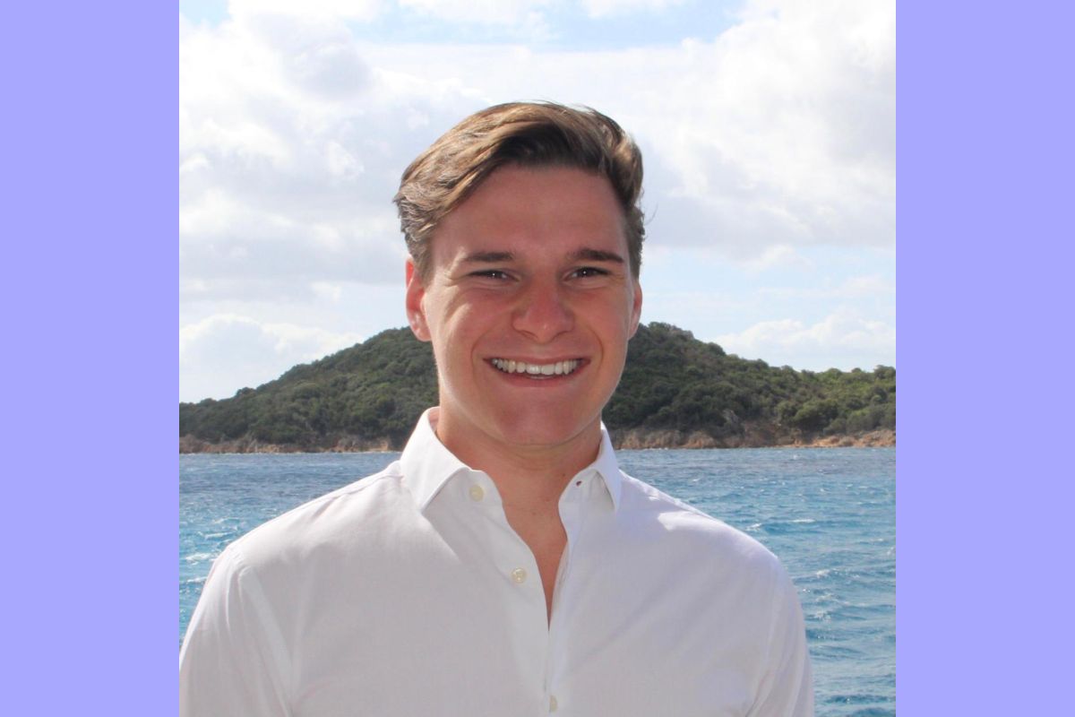 Jeff Bezos’ Blue Origin Spaceflight Auction Winner Cancels Over ‘Scheduling Conflicts’, College Student Gets In