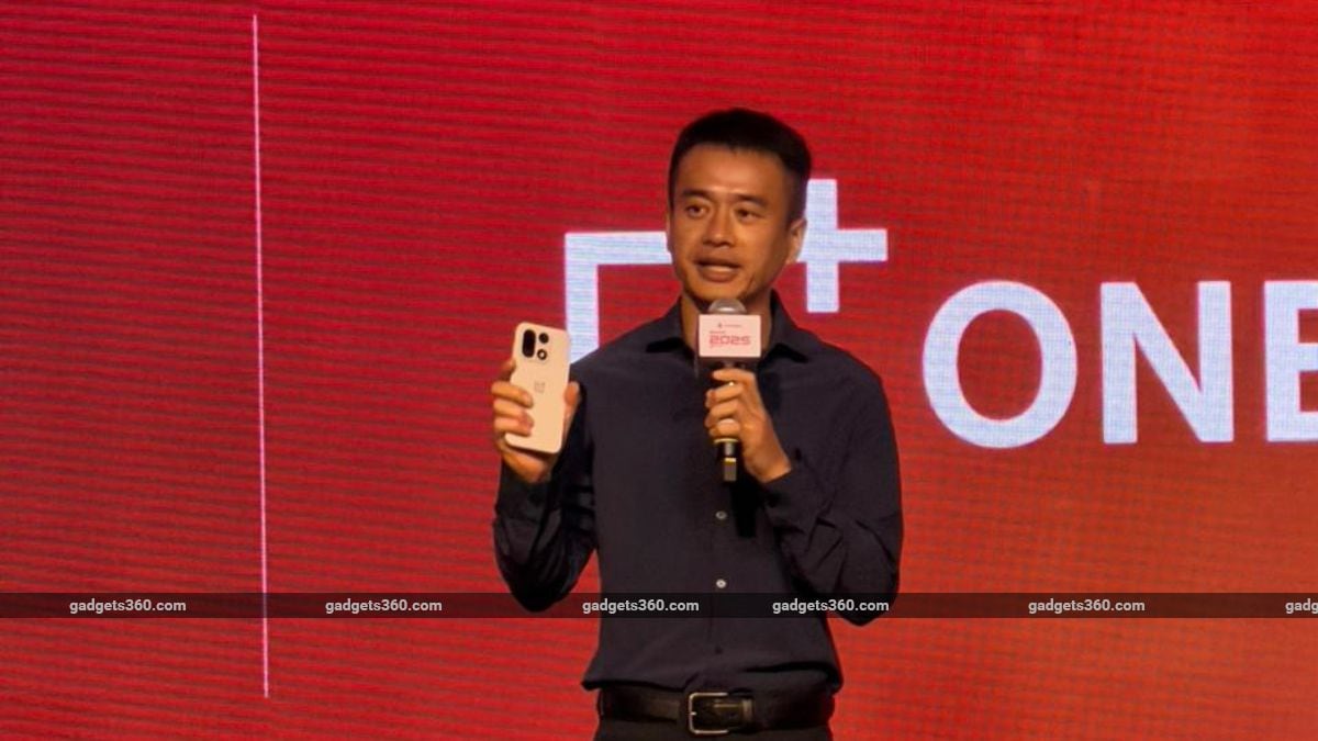 OnePlus 15 Showcased Ahead of Global Launch at Qualcomm's Snapdragon Summit Global Highlights  in India