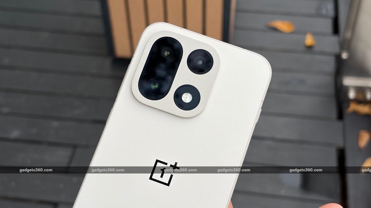 oneplus 15 review ndtv camera deco OnePlus 15