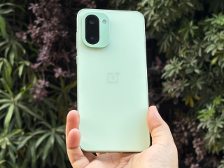 OnePlus 15R With 7,400mAh Battery, Snapdragon 8 Gen 5 Debuts at This Price