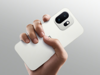 OnePlus 15T White Colourway, Key Display Features Revealed as Company Opens Pre-Orders in China