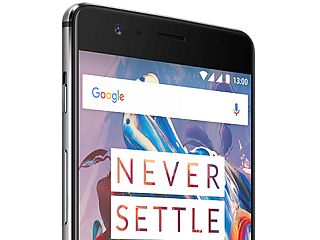 OnePlus 5T Hands-On Photo Leaked Online; Company Officials Tease Camera Samples