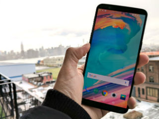 OnePlus 5T Gets Android 8.0 Oreo-Based OxygenOS 5.0.2 OTA Update, OnePlus 5 Receives It as Well
