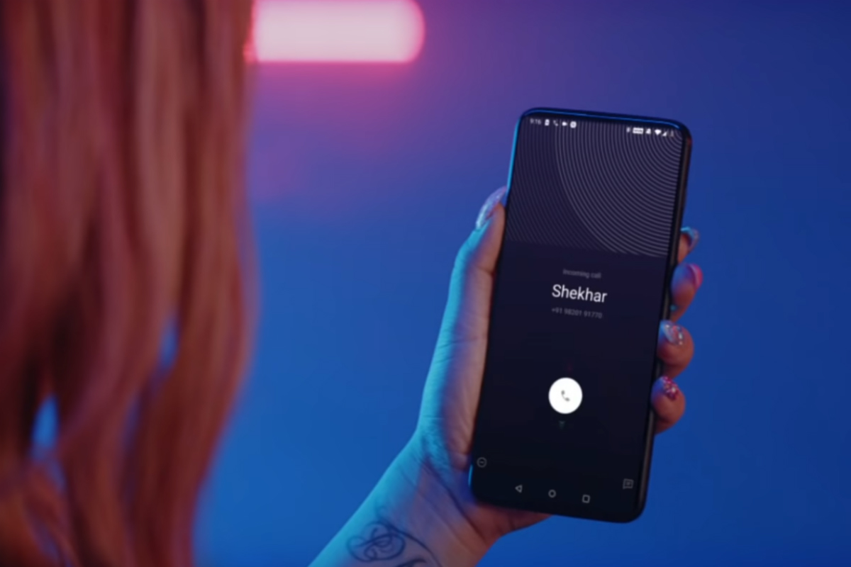 OnePlus 7 Dual Rear Camera Setup, Notch-Less Display Seemingly Featured in a Music Video; OnePlus 7 Pro Leaks