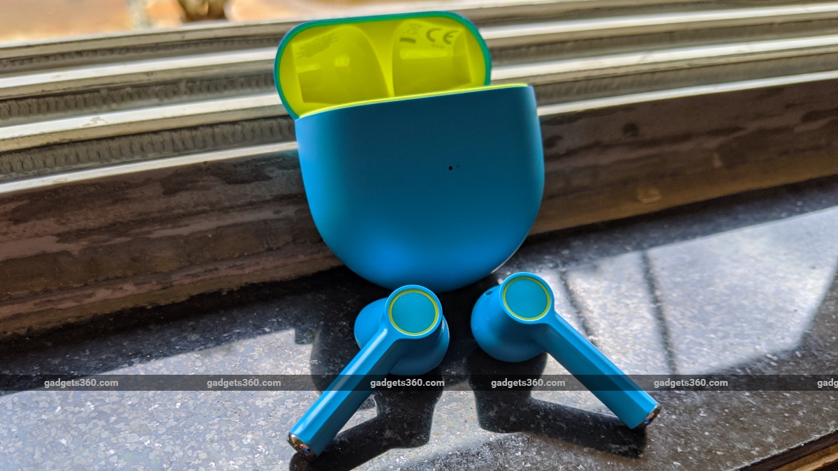 Unannounced OnePlus Buds Z Tipped in Latest OxygenOS 11 Beta, 8K 960fps May Be in the Works