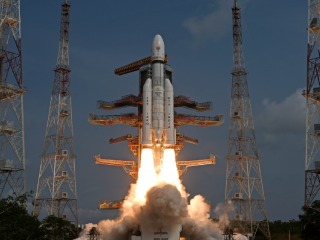 OneWeb Completes Satellite &#039;Constellation&#039; to Offer Global Internet Coverage Like Rival Starlink