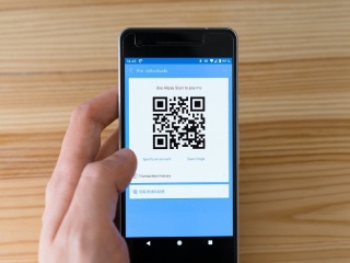 How to Use Biometric Authentication forÂ UPI Payments in India