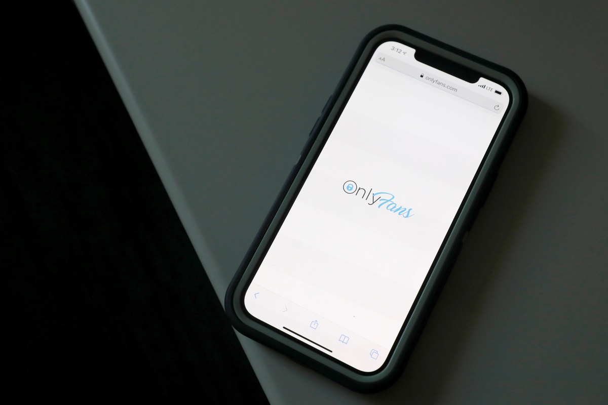 OnlyFans to Ban Content Showing 'Sexually Explicit Conduct,' Will Allow Nudity if Consistent With Policies