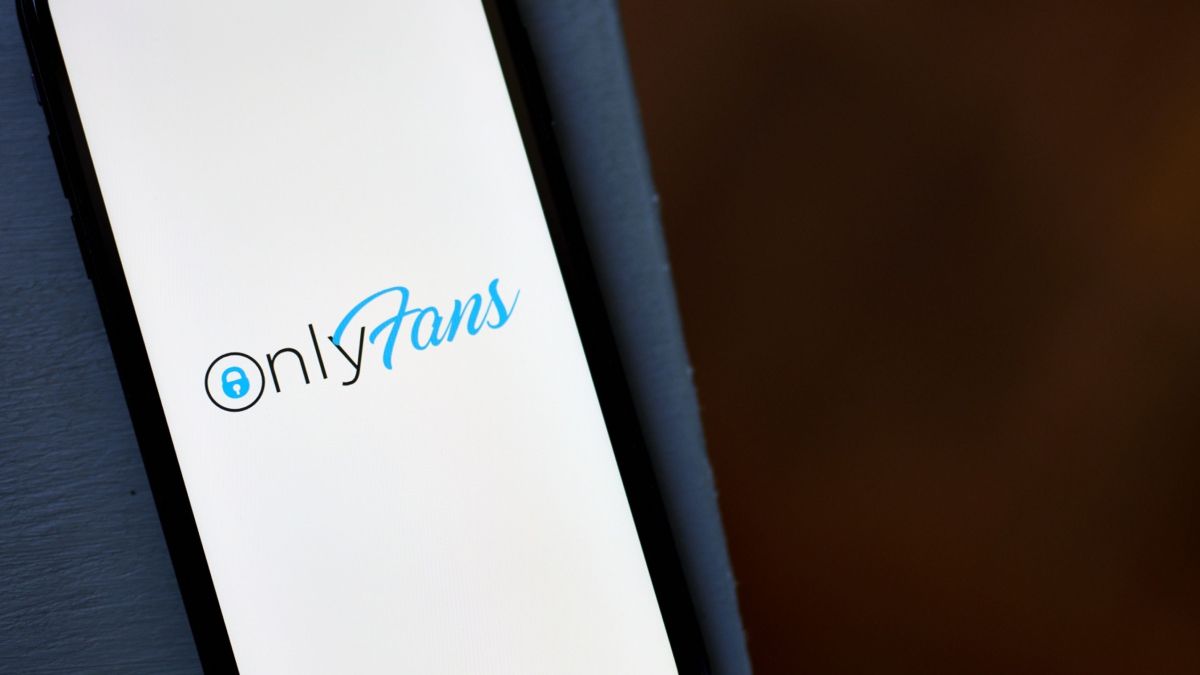 OnlyFans: Doomed by Its Own Porn Ban?