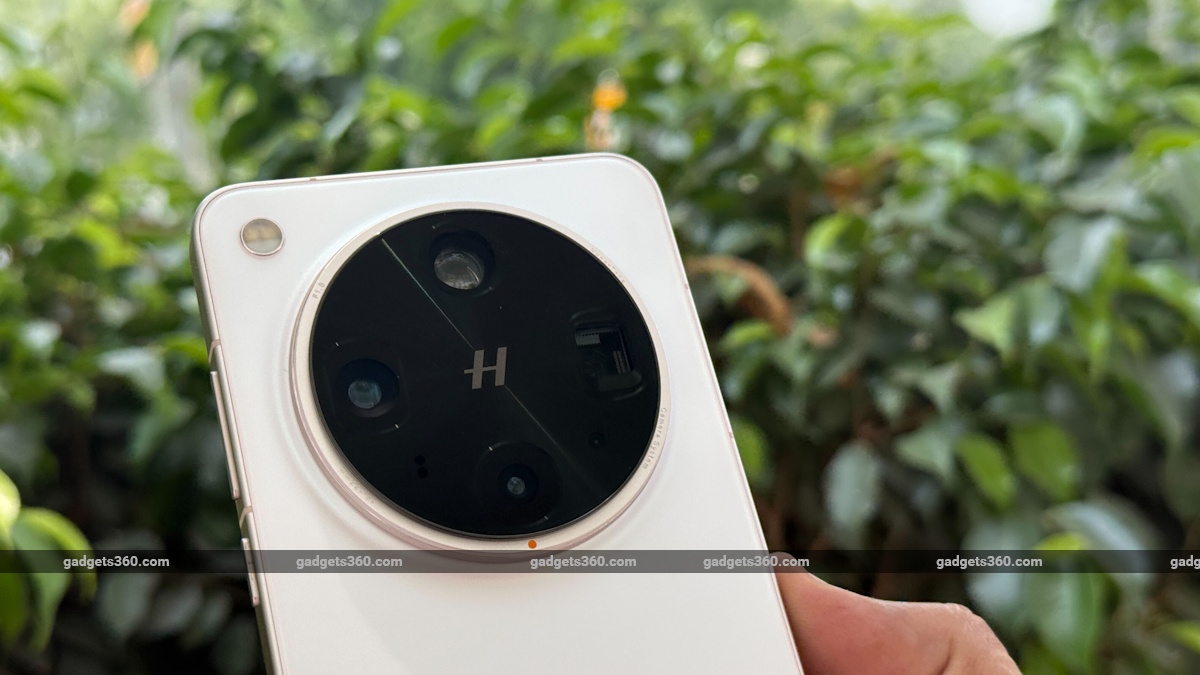 Oppo Find X9 Series Said to Get Flat Screens; X9 Ultra Tipped to Feature Dual-Periscope Cameras