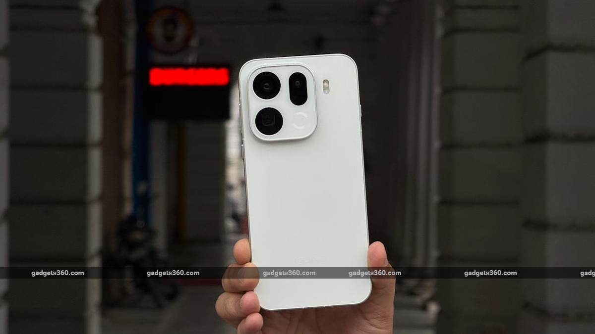 Upcoming Smartphones in November 2025: OnePlus 15, Oppo Find X9 Series, Realme GT 8 Pro, and More