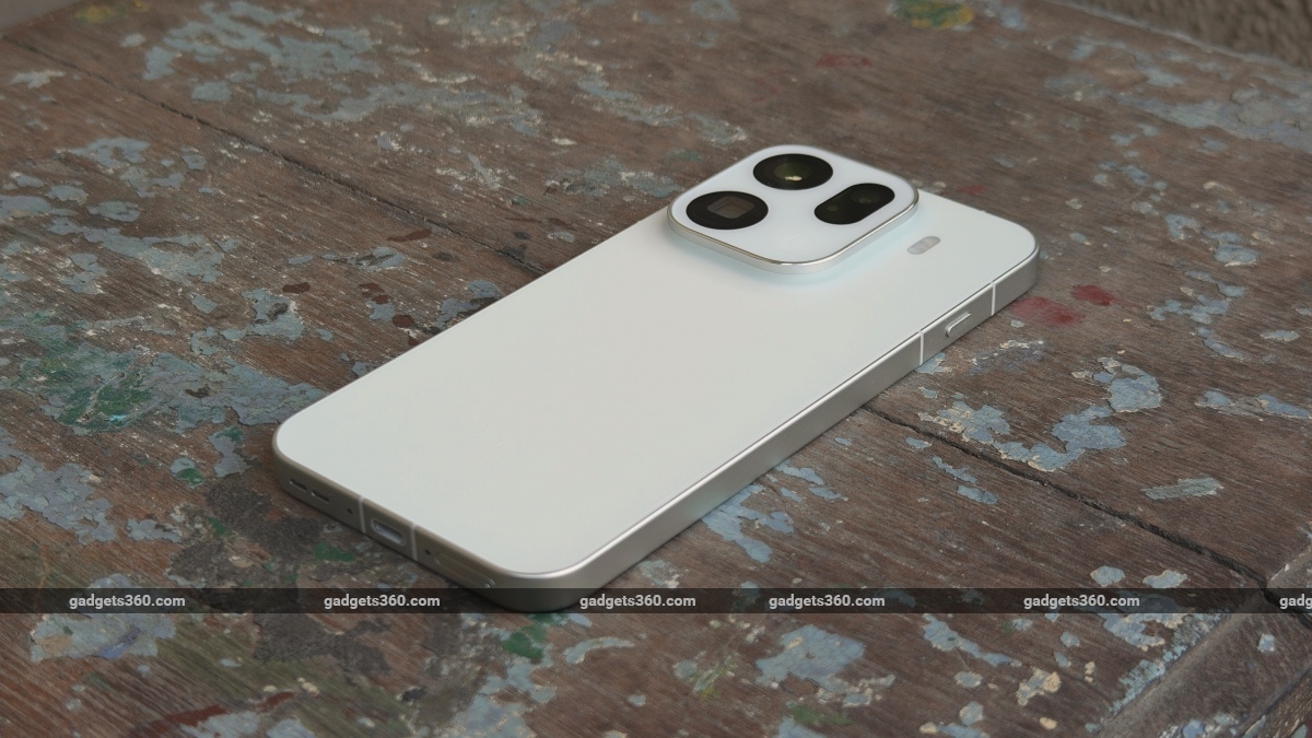 oppo find x9 pro design overall gadgets 360 OppoFindX9Pro  Oppo