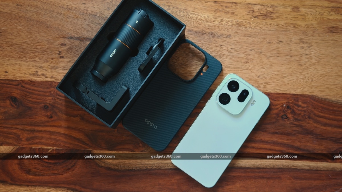 oppo find x9 pro hasselblad teleconverter kit box gadgets 360 OppoFindX9Pro  Oppo