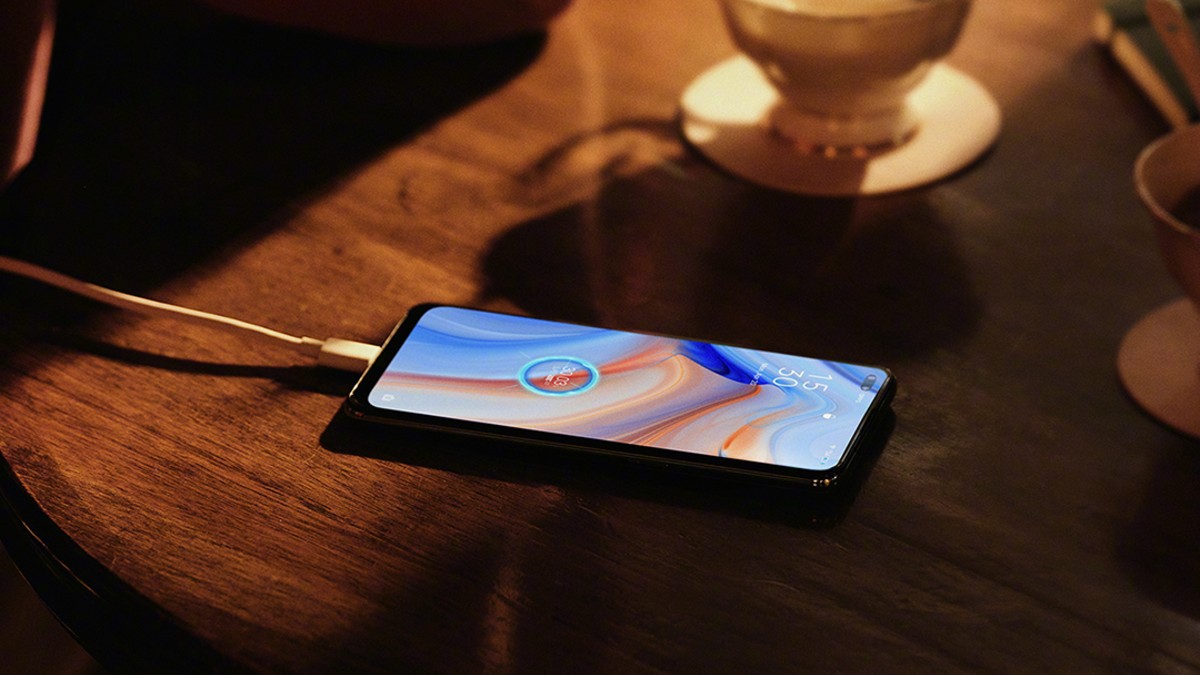 Oppo Expands VOOC Flash Charging Tech to Automobiles, Public Spaces, Third-Party Accessories