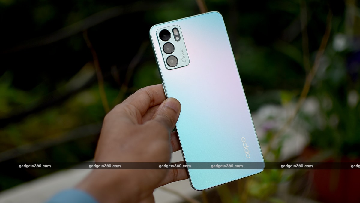 oppo reno 6 revisión back gadgets 360 ww