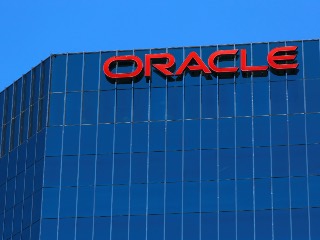 Layoffs 2026: Amazon के बाद अब Oracle के कर्मचारी टेंशन में, 30 हजार नौकरियों पर गिरेगी गाज!