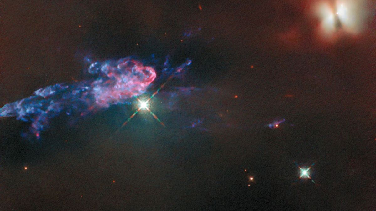 Hubble Telescope Captures Stunning View of Orion Nebula&rsquo;s Protostars