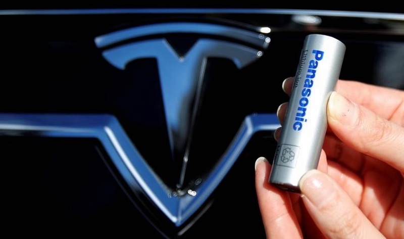 Panasonic Aims to Move Tesla Auto Partnership Beyond Batteries: CEO