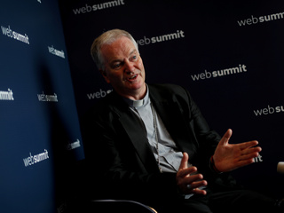 A Broadband Church? Vatican Expert Urges Priests to Get Online