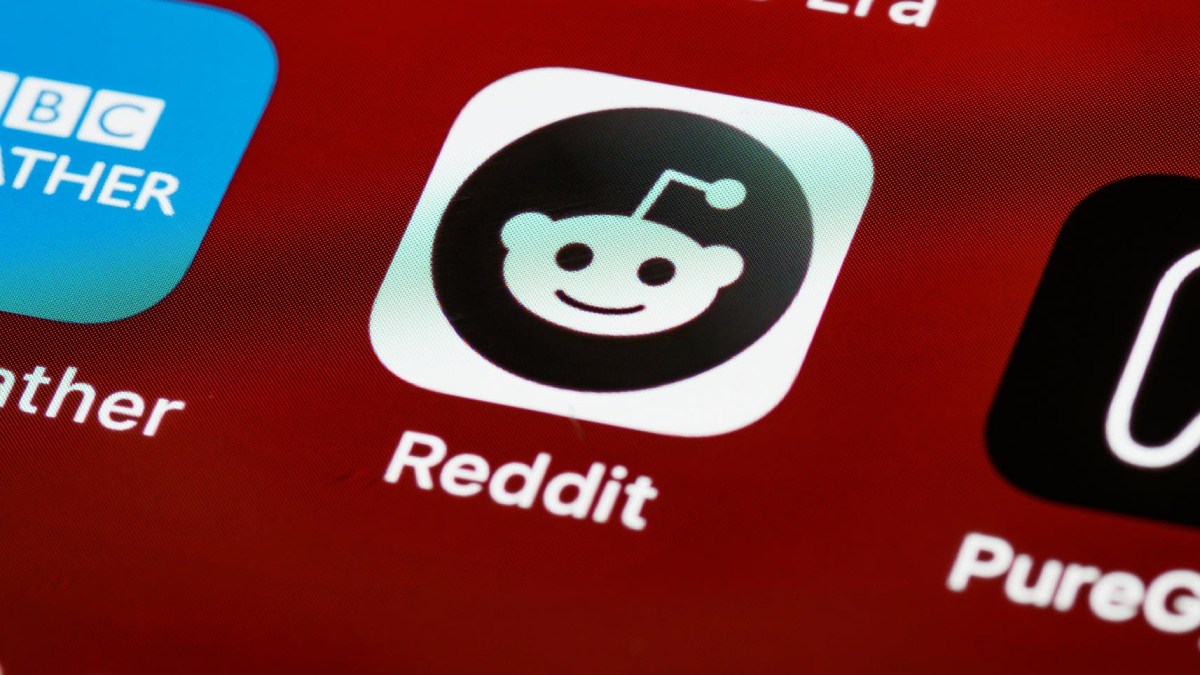 Reddit Said to Tap Morgan Stanley, Goldman Sachs for IPO