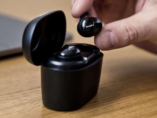 Philips TWS Earbuds That Double as a Power Bank Launched in India