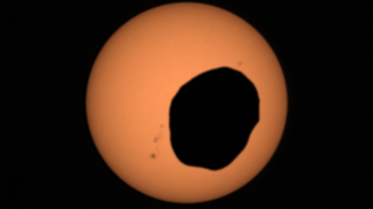 NASA's Perseverance Rover Captures Video of Phobos Solar Eclipse From the Surface of Mars NASA's Perseverance Rover Captures Video of Phobos Solar Eclipse From the Surface of Mars