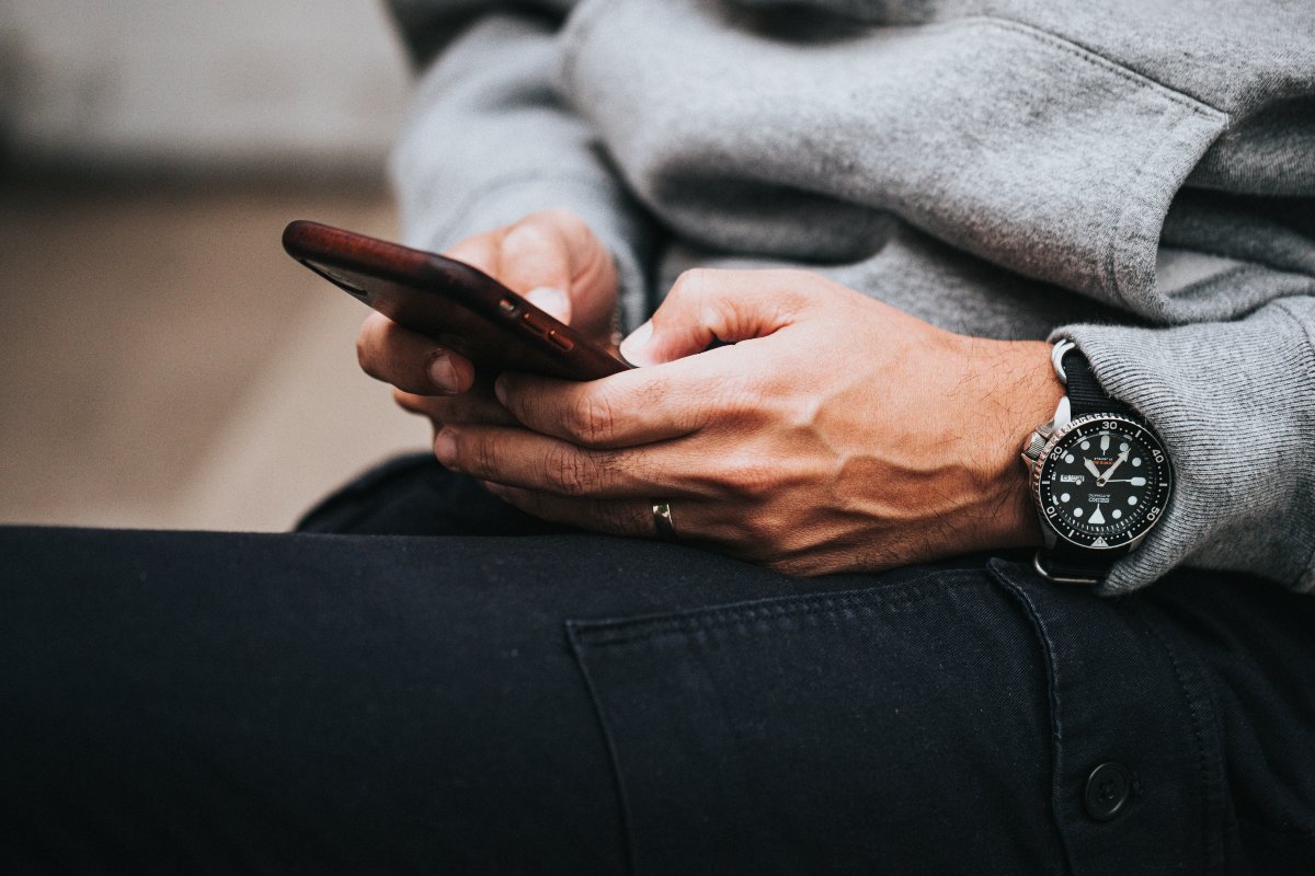 Smartphone Use Could Be Hurting Your Relationship, Study Shows