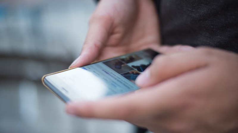 Telecom Commission Asks TRAI to Review Mobile Tariffs to Ensure Sector Growth