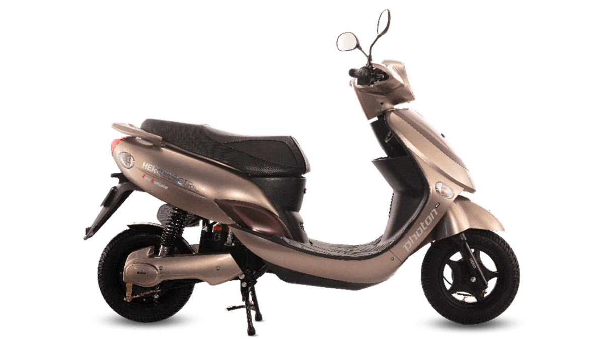 Hero Electric Rolls Out First Batch of E-Scooters From Mahindra&rsquo;s Madhya Pradesh Facility