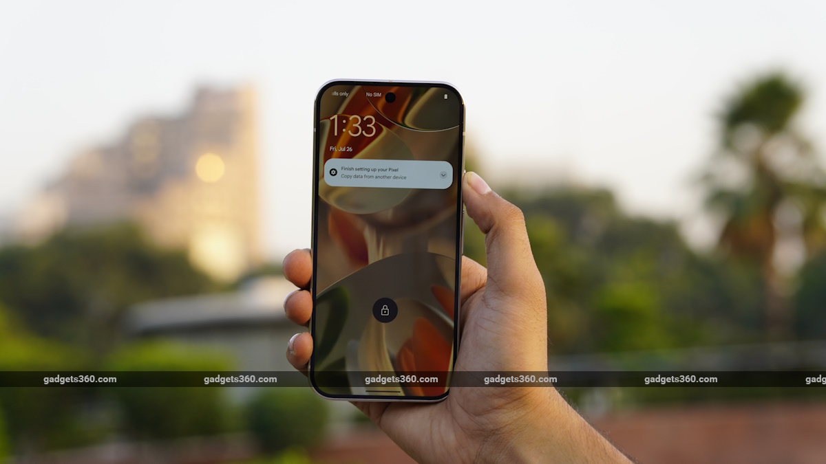 Google Pixel का अप्रैल अपडेट बना सिरदर्द, यूजर्स बोले - 'फोन कुछ घंटों में हो रहा डाउन'