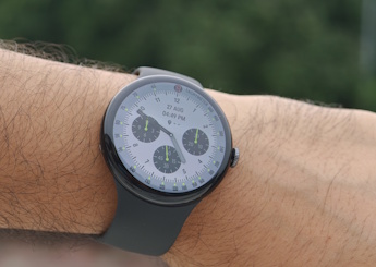 Google Pixel Watch 5 Review: Same Face, Smarter Brain