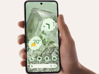 Google Pixel 8a Leaks Again in Live Images Showing Thick Bezels, Hole-Punch Display