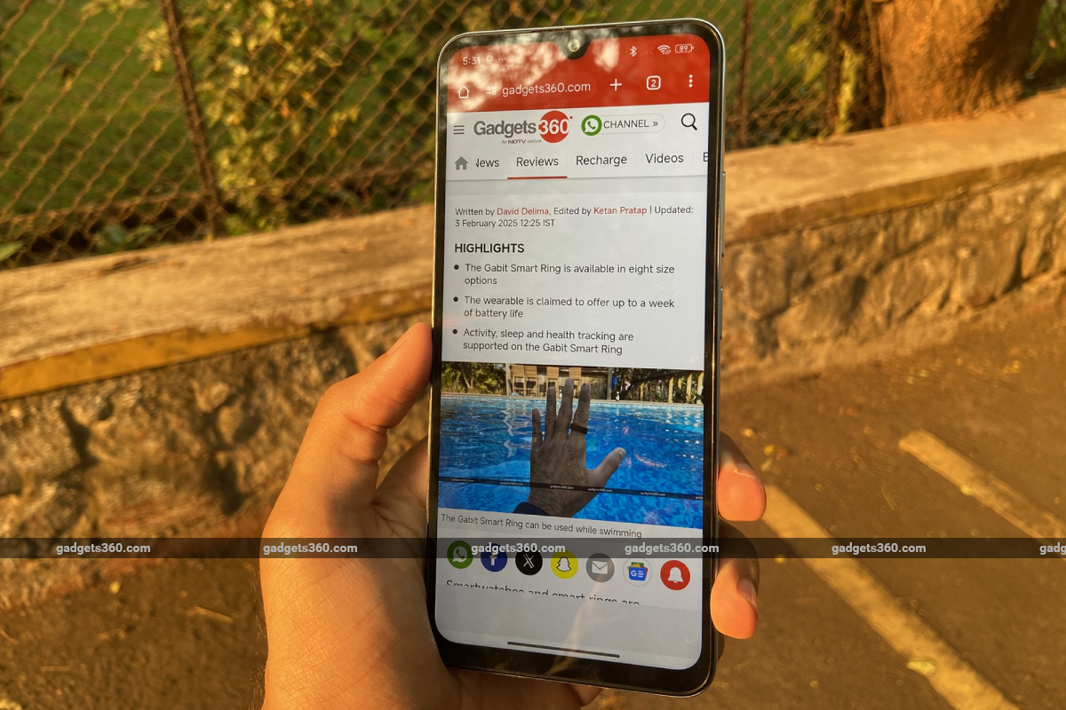 फोन लेने के लिए जेब नहीं होगी ढीली, Rs 10 हजार से कम में ये हैं टॉप स्मार्टफोन!