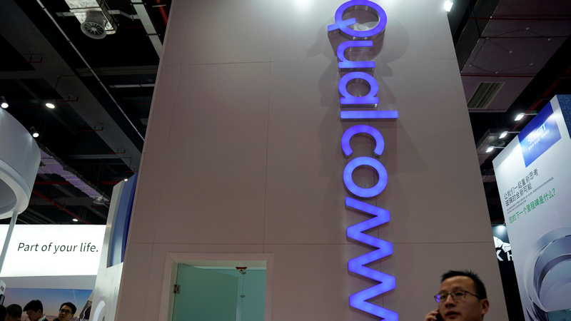 Apple, Qualcomm Spar Over CEOs' Comments on Settlement Talks