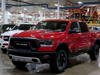 Phone Won&rsquo;t Connect With Your Car&rsquo;s Infotainment System? You Are Not Alone: Study