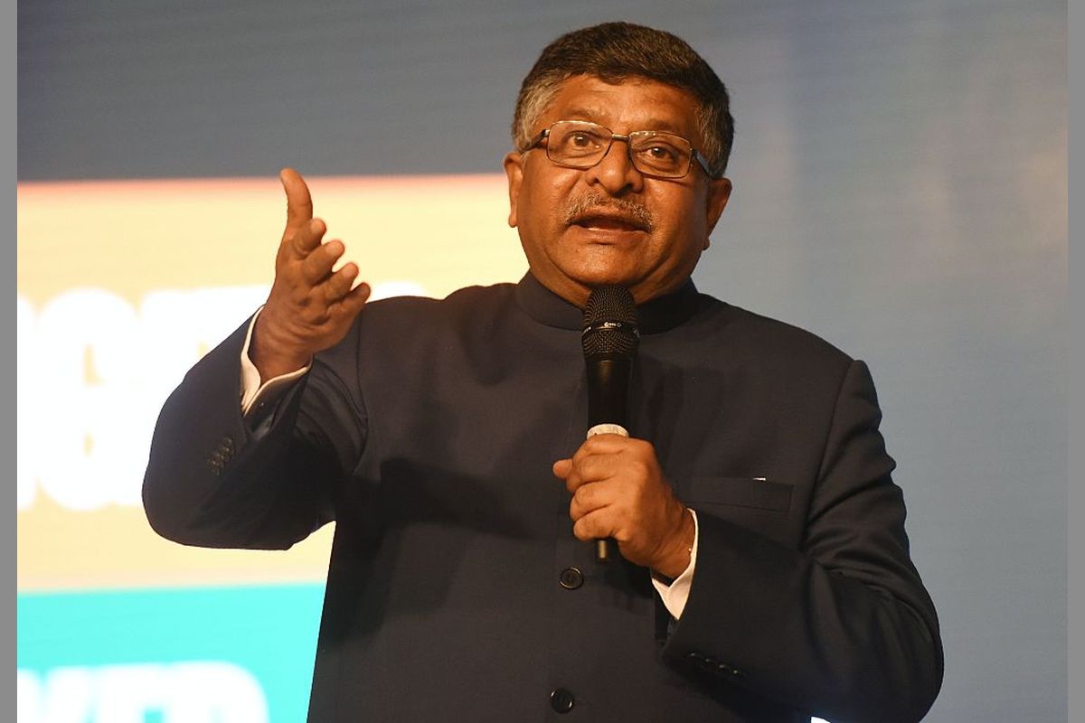 Twitter Slammed by IT Minister Ravi Shankar Prasad for Not Complying With New Digital Rules