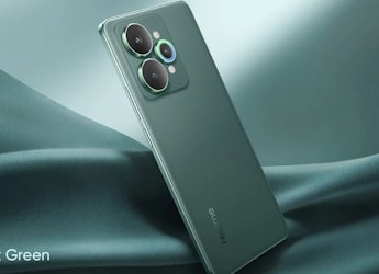 Realme's CMO India Talks About 15 Series Tailored for Gen Z With AI Capabilities and How Offline Channel Emerged as a Dark Horse