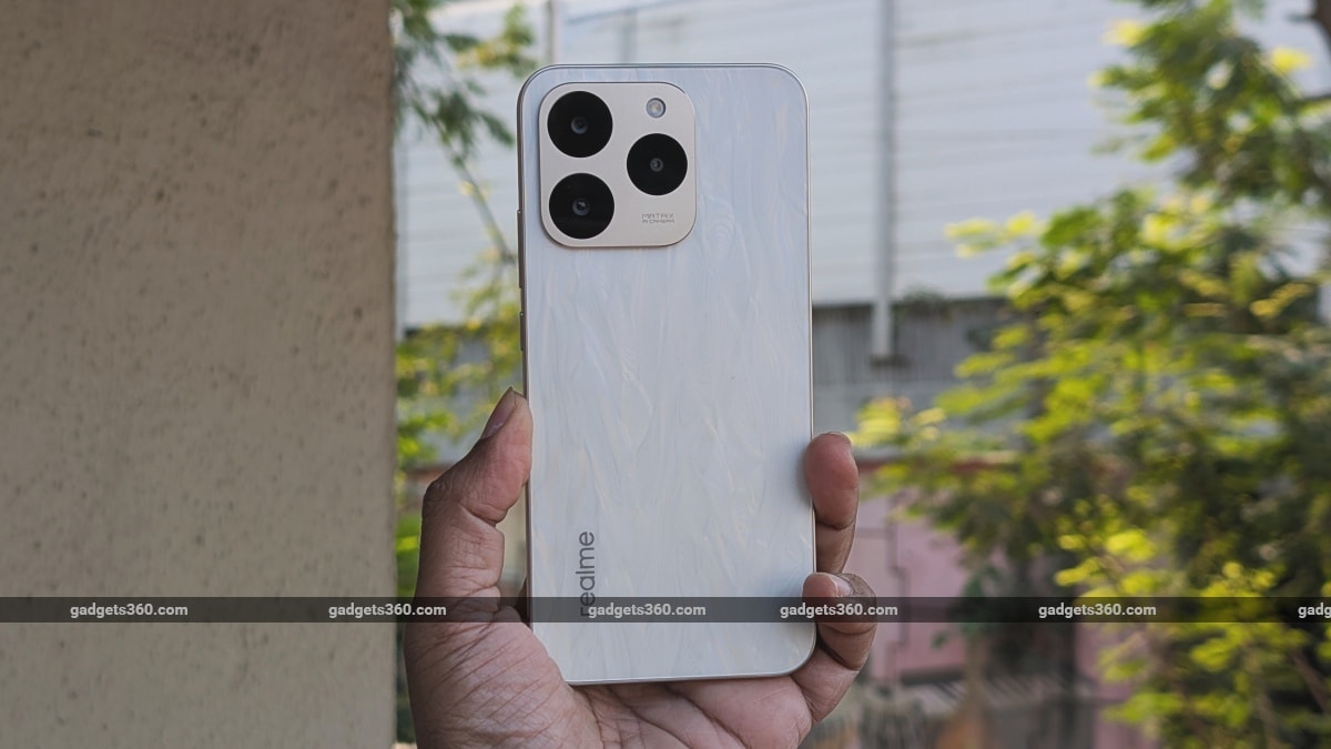 Realme 15T Review: All That Glitters Is Not Gold