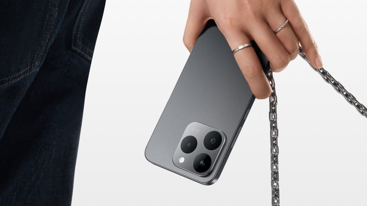 Realme 16T 5G Tipped to Launch in India Soon as Leaked Marketing Image Suggests Design, Colourways