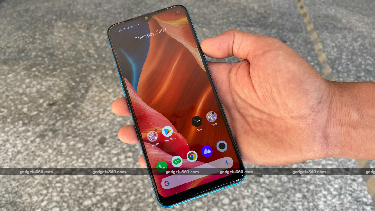 China's First-Quarter Smartphone Sales May Halve Due to Coronavirus: Analysts