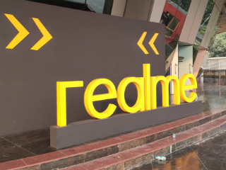 Realme to Launch Its Smart Speakers and New Travel Backpack Very Soon, Reveals India CEO Madhav Sheth