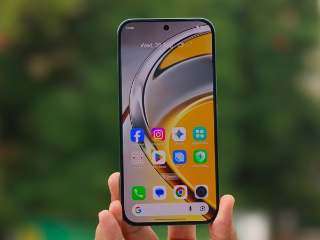 Top AMOLED Display Phones Under Rs. 50,000: Motorola Edge 70 Pro+ and More